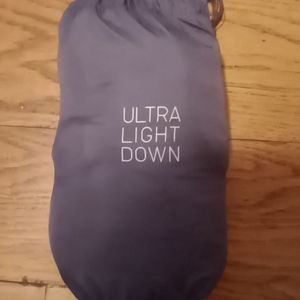 Uniqlo Ultra Light down small women's puffer Jacket with pouch NWOT new w/o tags